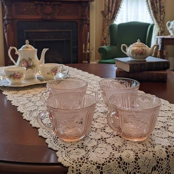 Vintage Pink Depression Glass Ornate Pattern Mugs Cups Set Of 4 - Picture 1 of 7